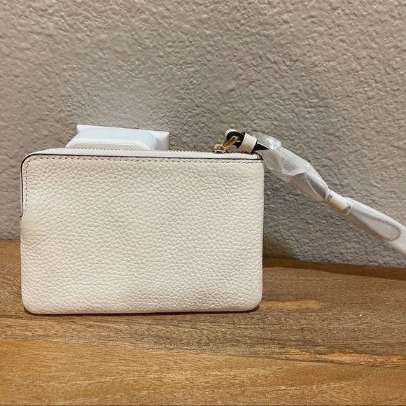 NWT! Coach Jes Corner Zip Wristlet - Picture 2 of 8